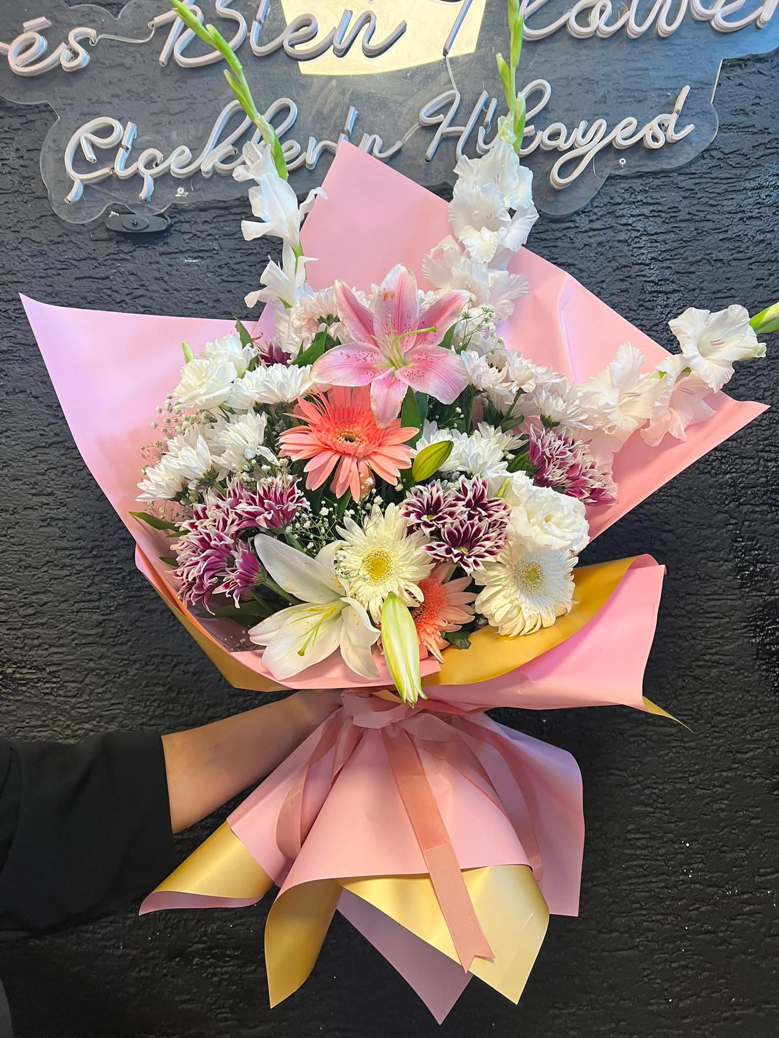 Pembe Lilyum & Mevsim Buketi